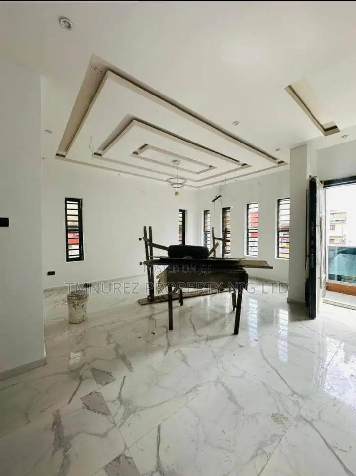 5bdrm Duplex in Adeniji Jones, Ikeja for sale in Ikeja