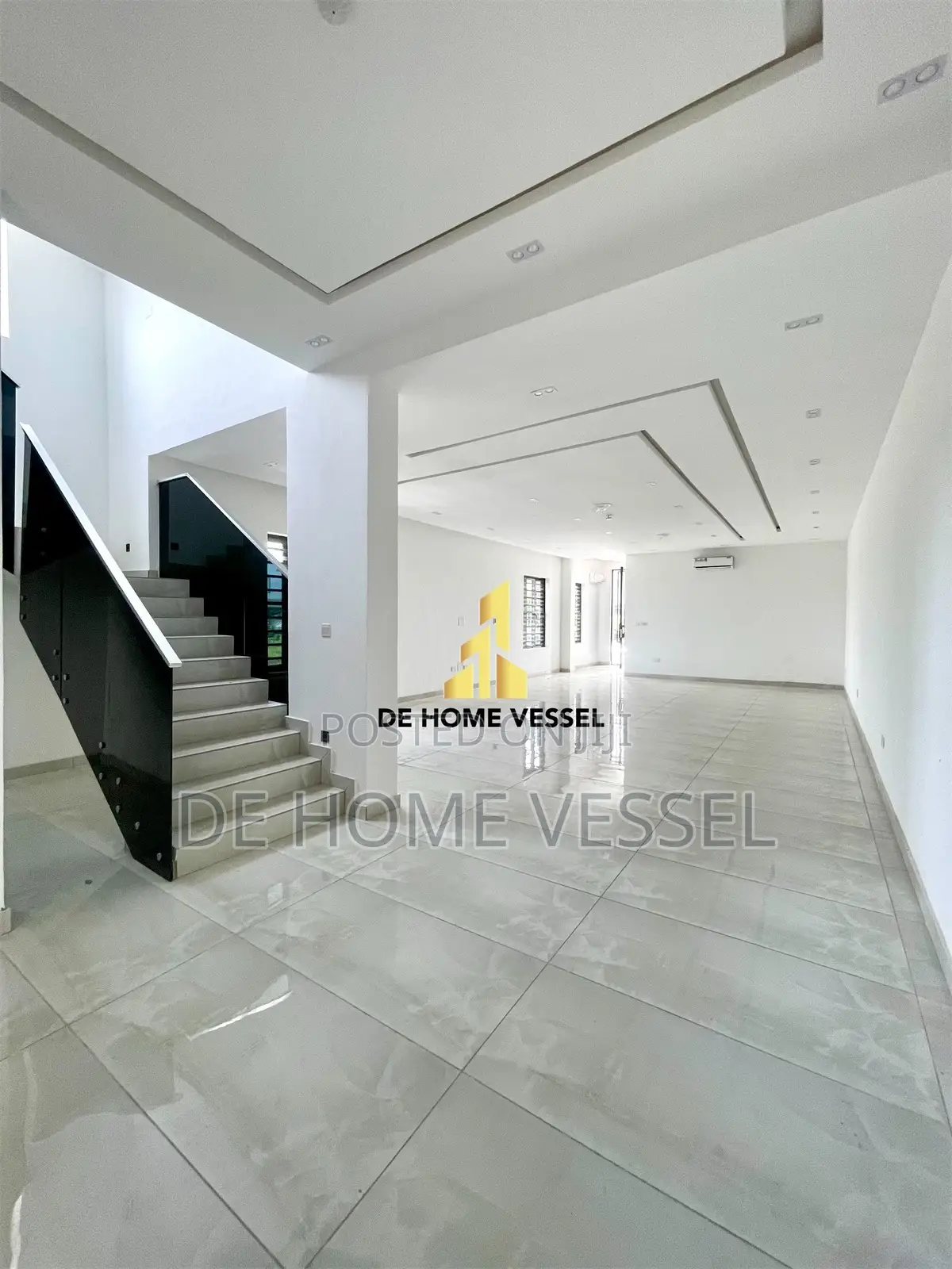 5bdrm Duplex in Ikate for sale in Ikate