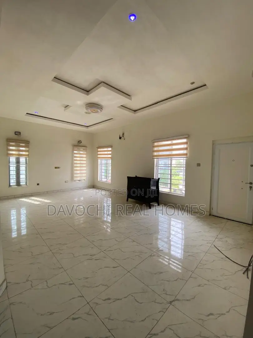 4bdrm Duplex in 2Nd Toll Gate, Lekki, Chevron for rent in Chevron