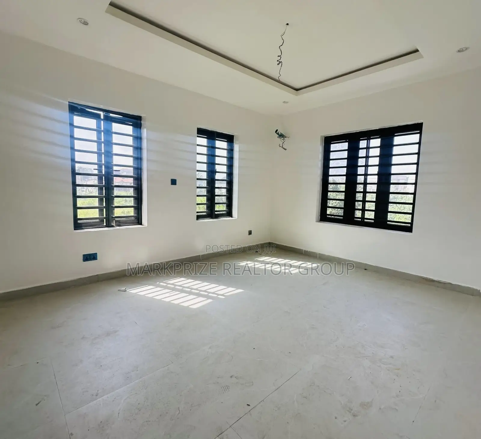 5bdrm Duplex in Magodo Phase 2 Lagos for sale in Magodo