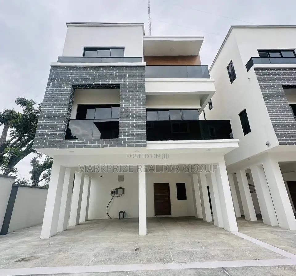 4bdrm Duplex in Magodo Gra Lagos for sale in Magodo
