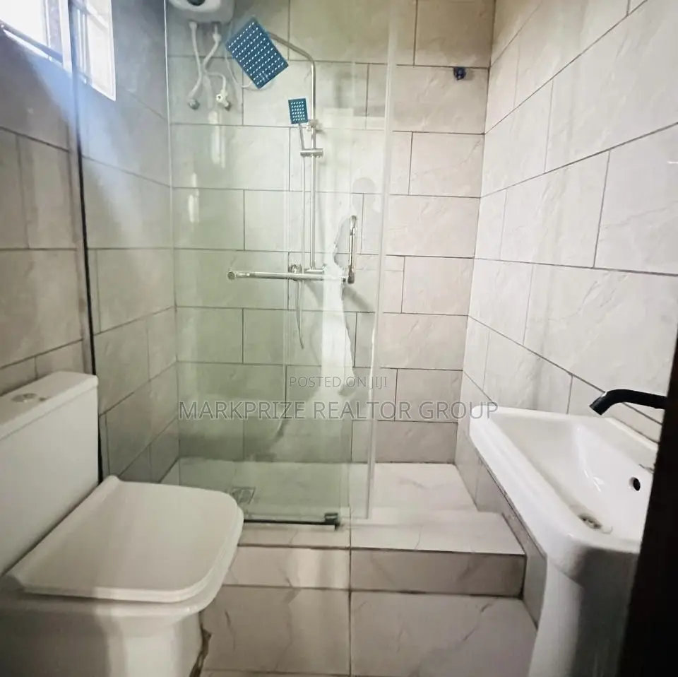 4bdrm Duplex in Magodo Gra Lagos for sale in Magodo