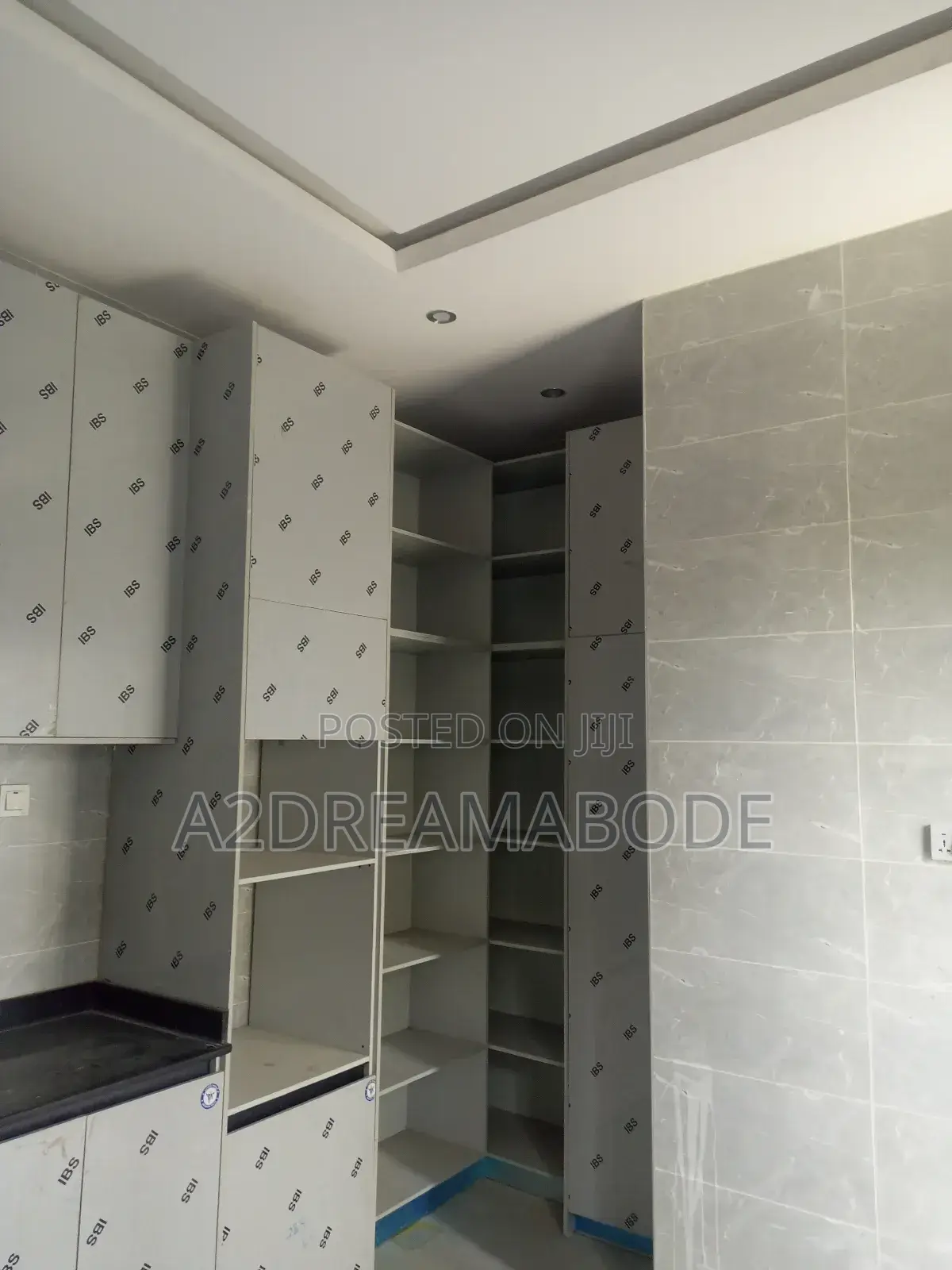 4bdrm Duplex in Ajao Estate Anthony, Maryland for sale in Maryland