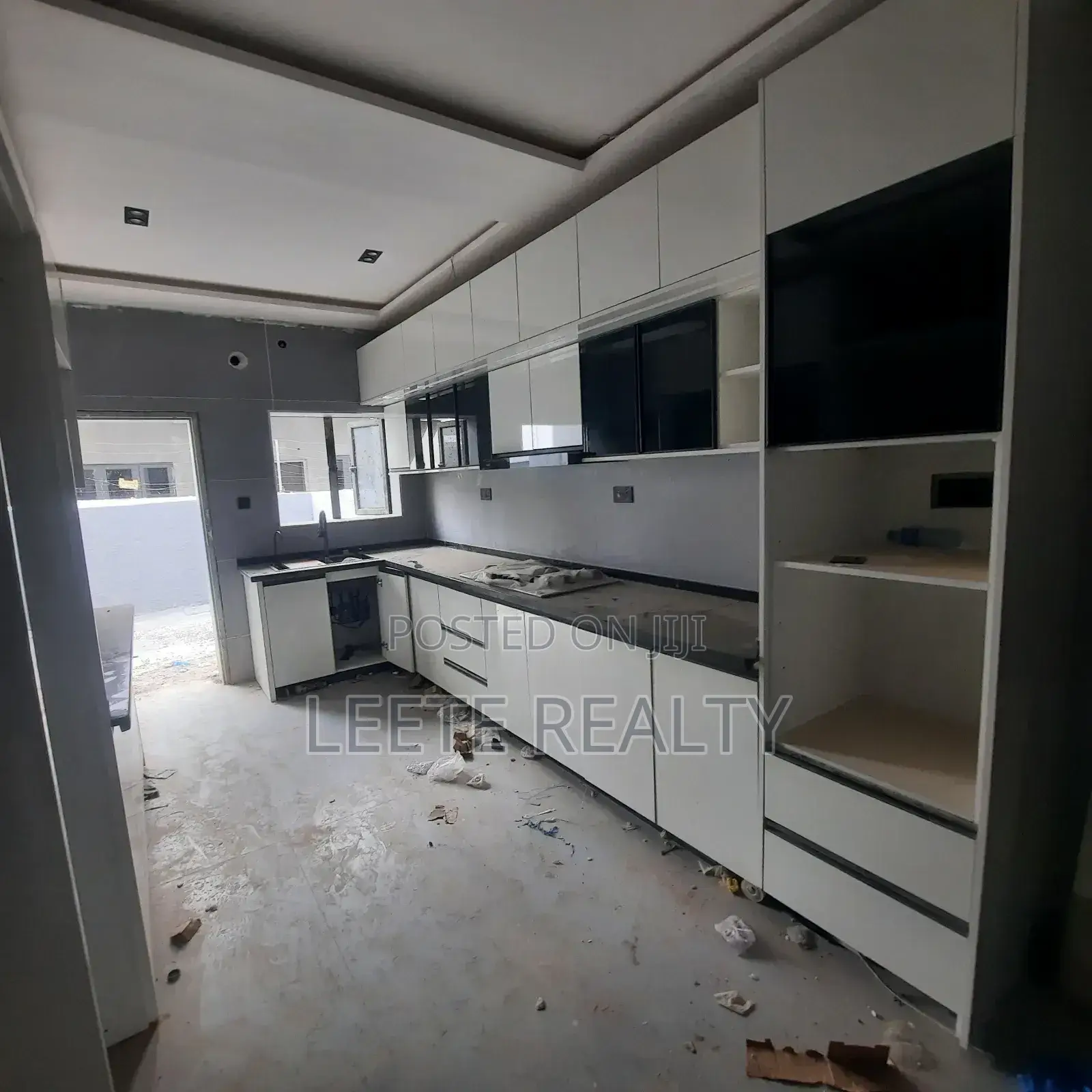 4bdrm Townhouse/Terrace in Durumi for sale in Durumi
