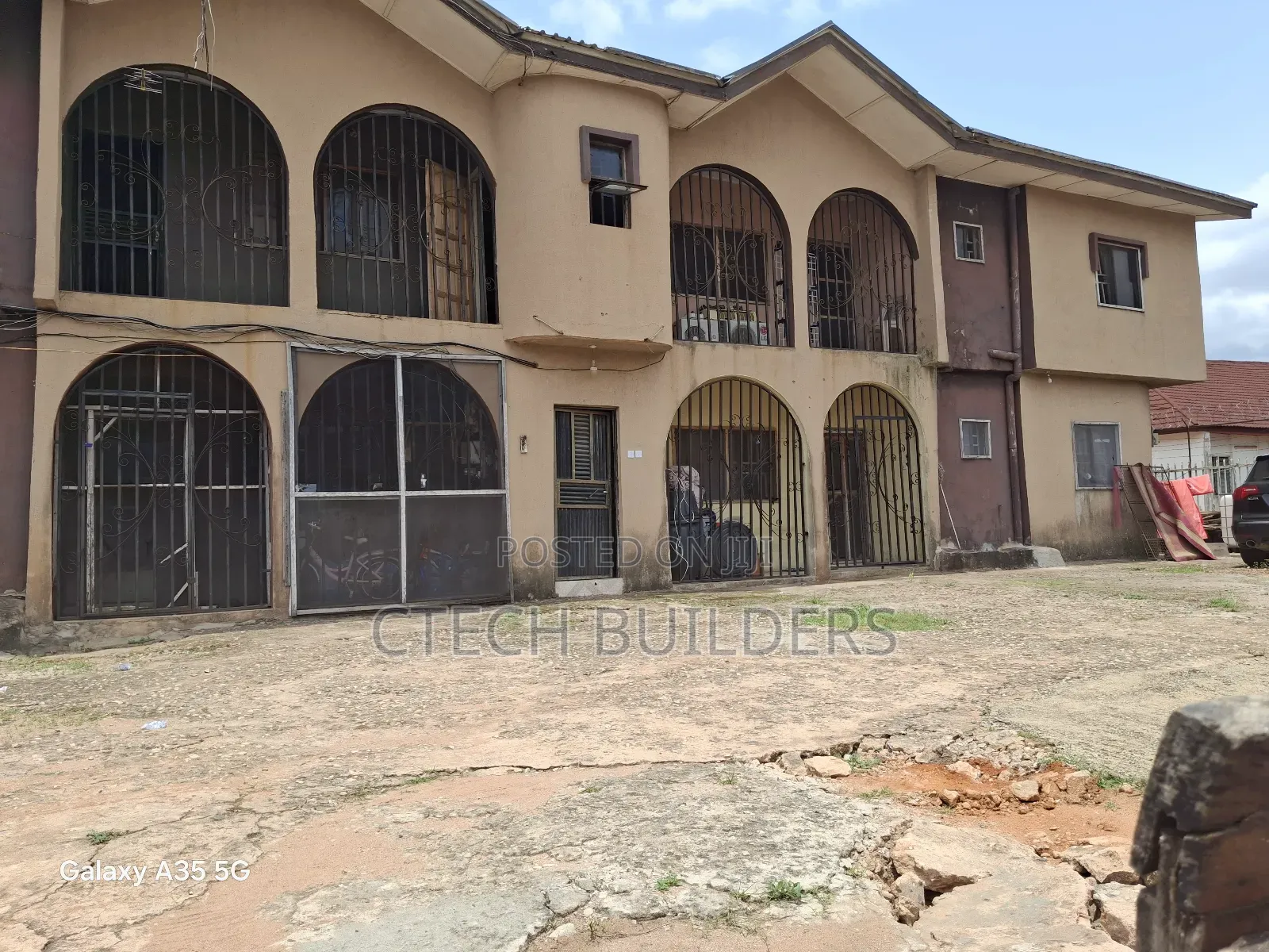 3bdrm Block of Flats in Benin City for sale in Benin City