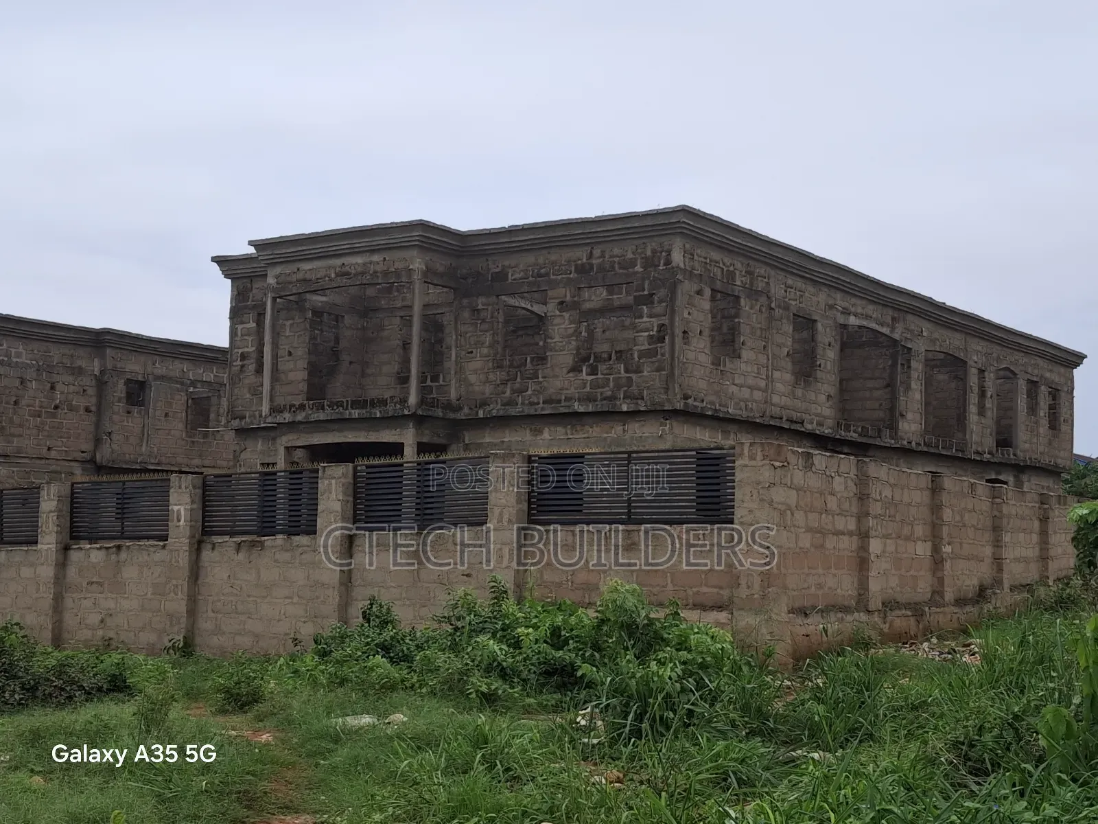 20bdrm Block of Flats in Benin City for sale in Benin City