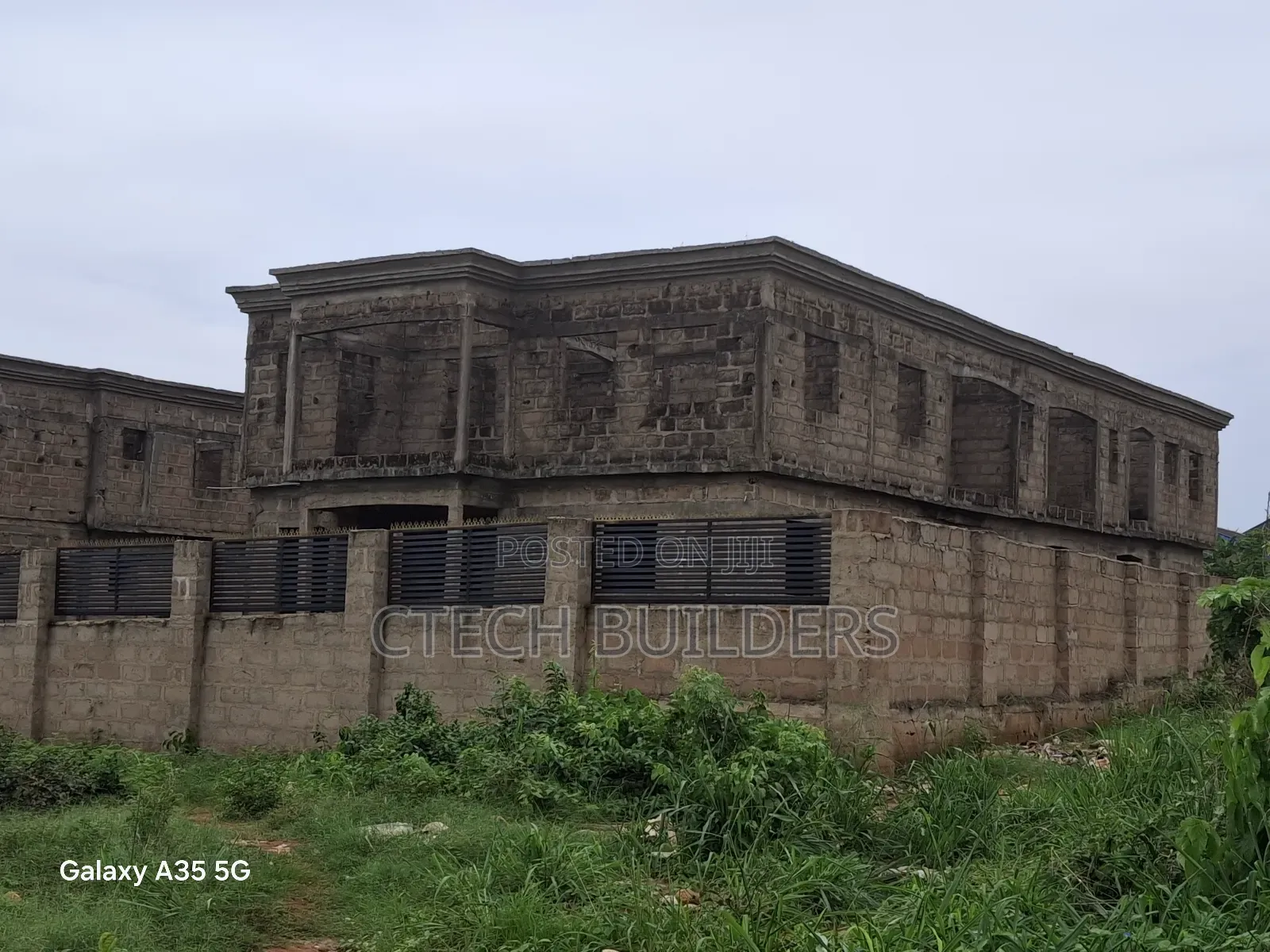 20bdrm Block of Flats in Benin City for sale in Benin City
