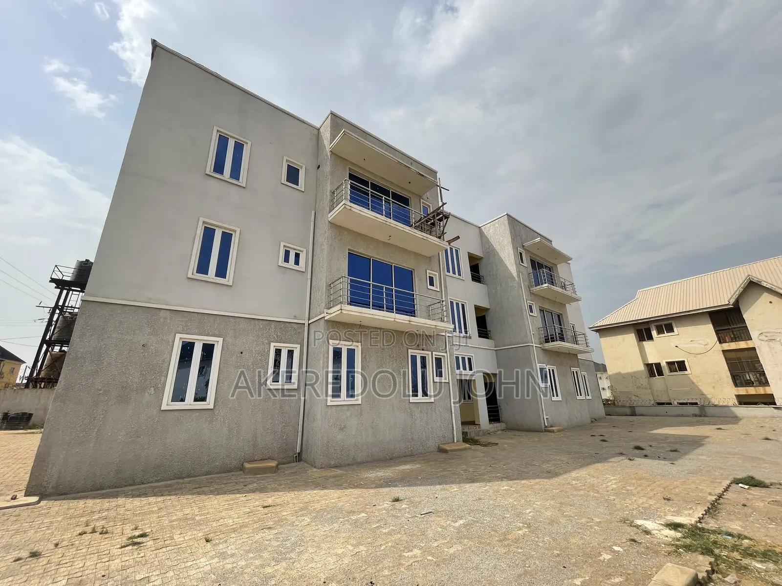 3bdrm Block of Flats in Durumi for sale in Durumi