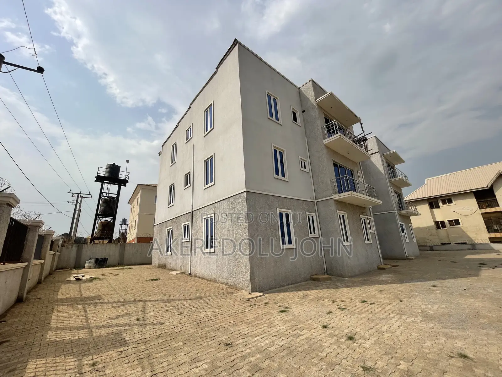 3bdrm Block of Flats in Durumi for sale in Durumi