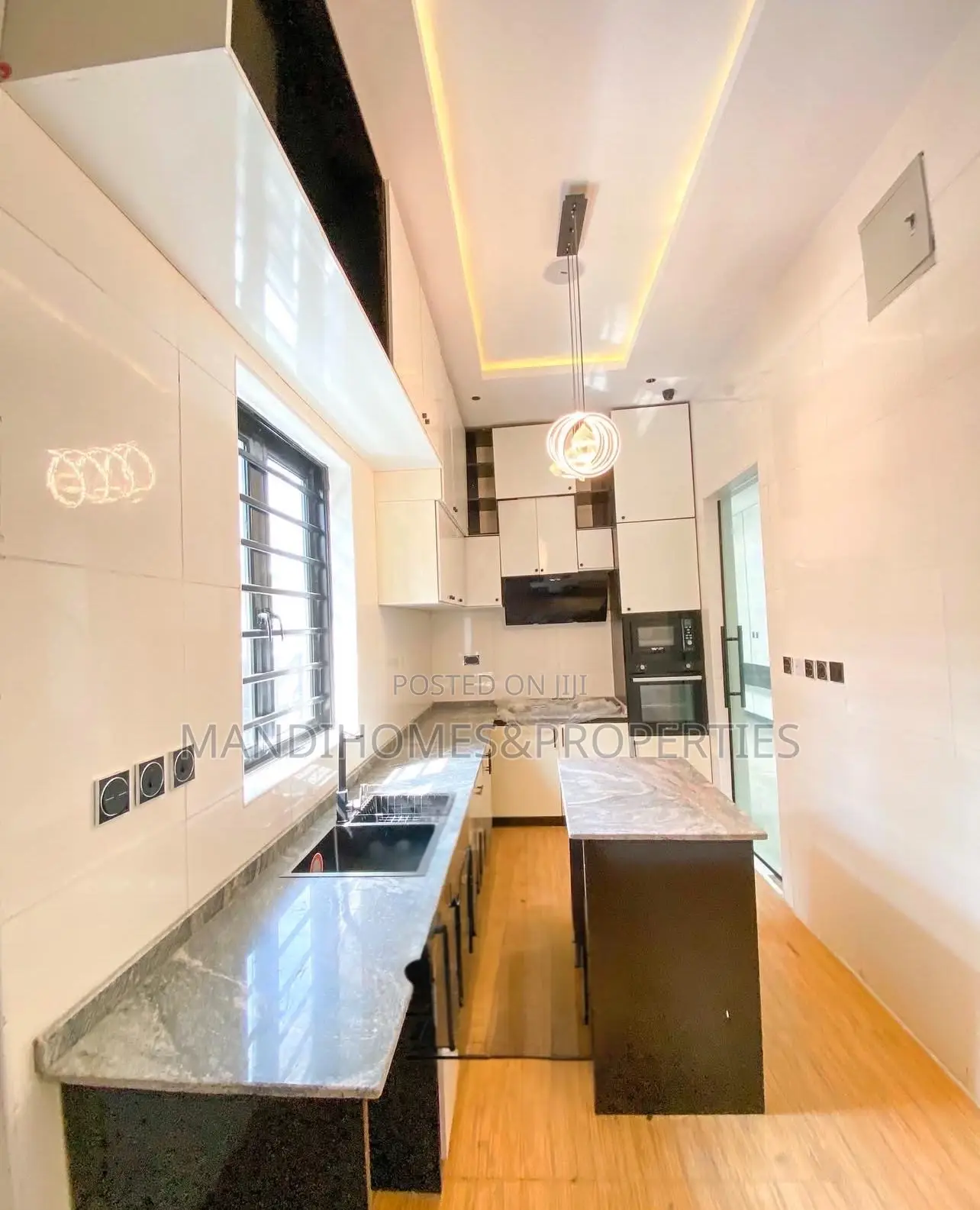 4bdrm Duplex in Lekki for sale in Lekki