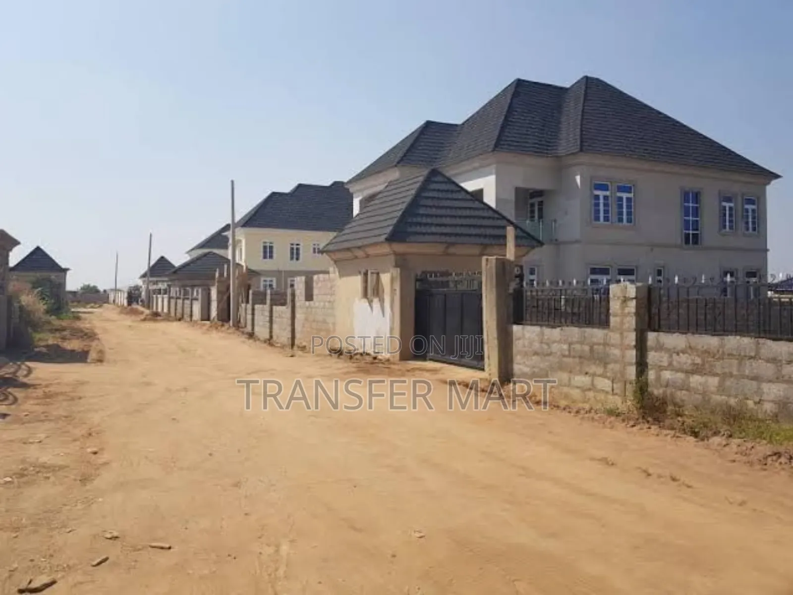 2bdrm Bungalow 
In Mararaba for Sale ; International Market in Mararaba