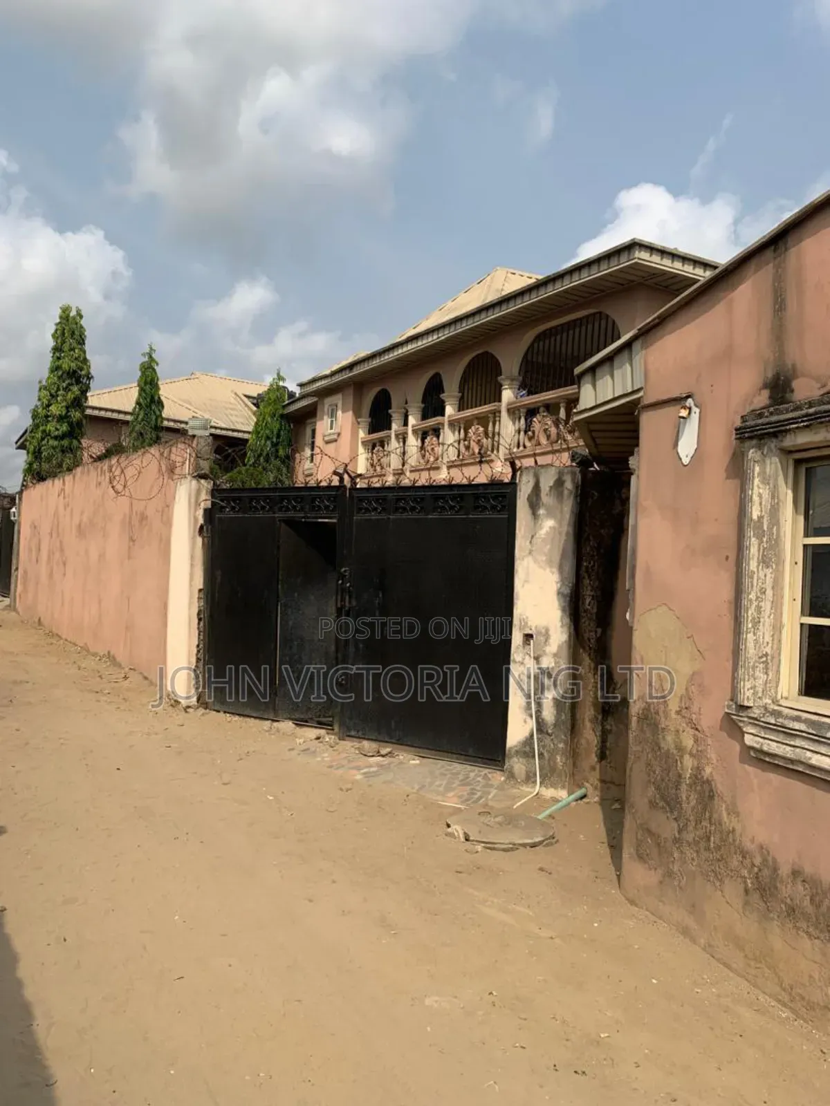 13bdrm Block of Flats in Ajara, Badagry for sale in Badagry