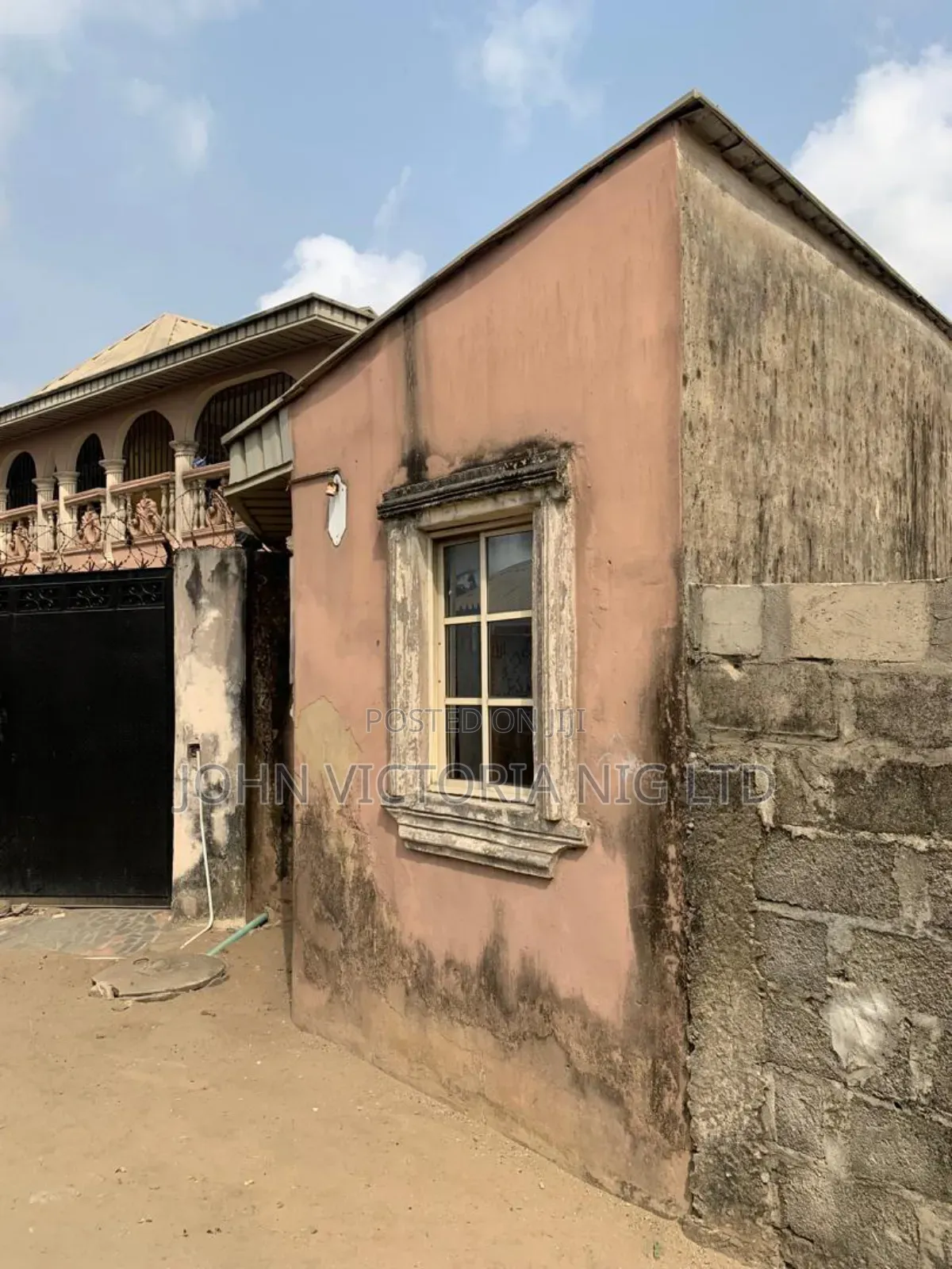 13bdrm Block of Flats in Ajara, Badagry for sale in Badagry