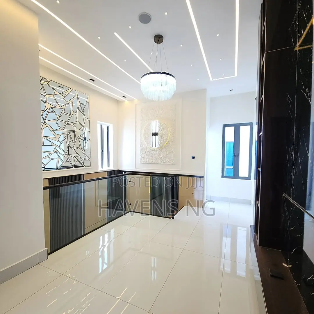4bdrm Duplex in Lekki Phase 1 for sale in Lekki Phase 1