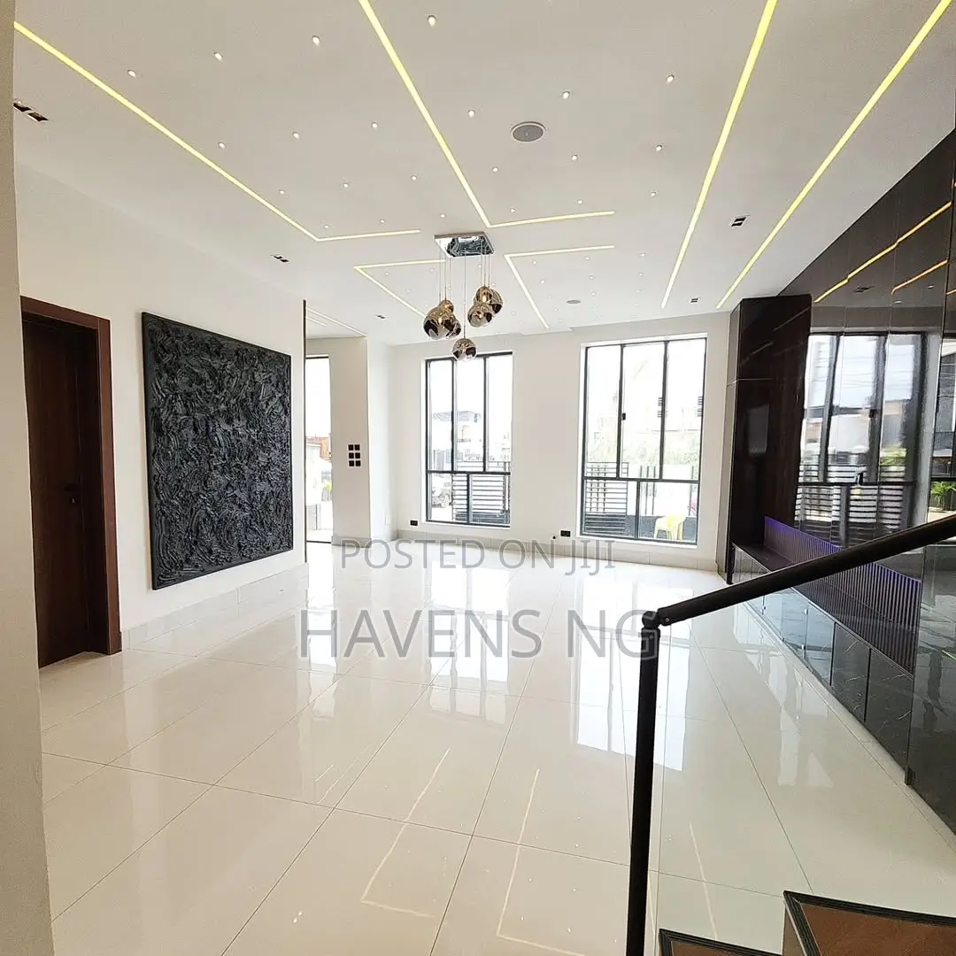 4bdrm Duplex in Lekki Phase 1 for sale in Lekki Phase 1