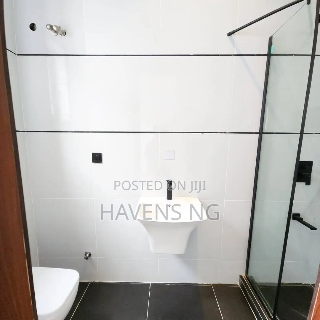 4bdrm Duplex in Lekki Phase 1 for sale in Lekki Phase 1