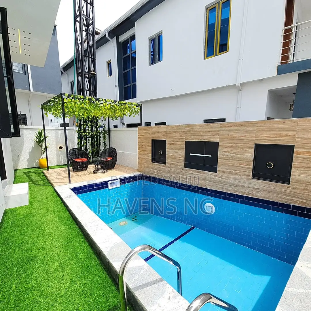 5bdrm Duplex in Lekki Phase 1 for sale in Lekki Phase 1