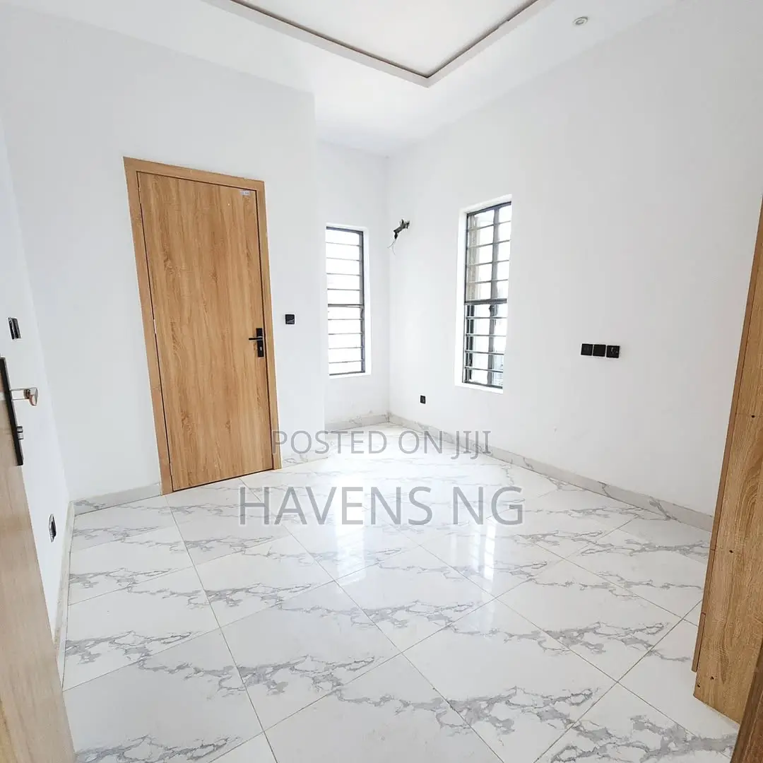 4bdrm Duplex in Lekki Phase 1 for sale in Lekki Phase 1
