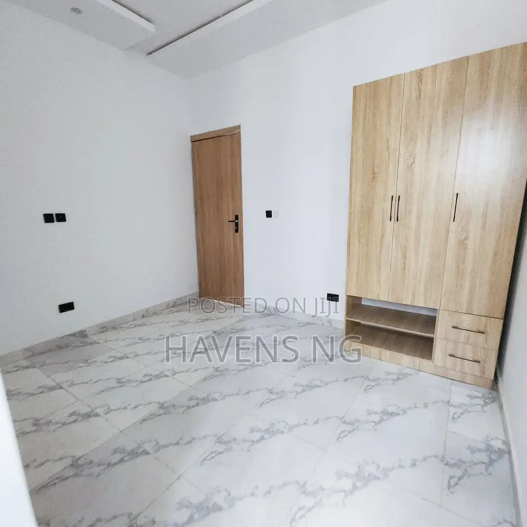 4bdrm Duplex in Lekki Phase 1 for sale in Lekki Phase 1