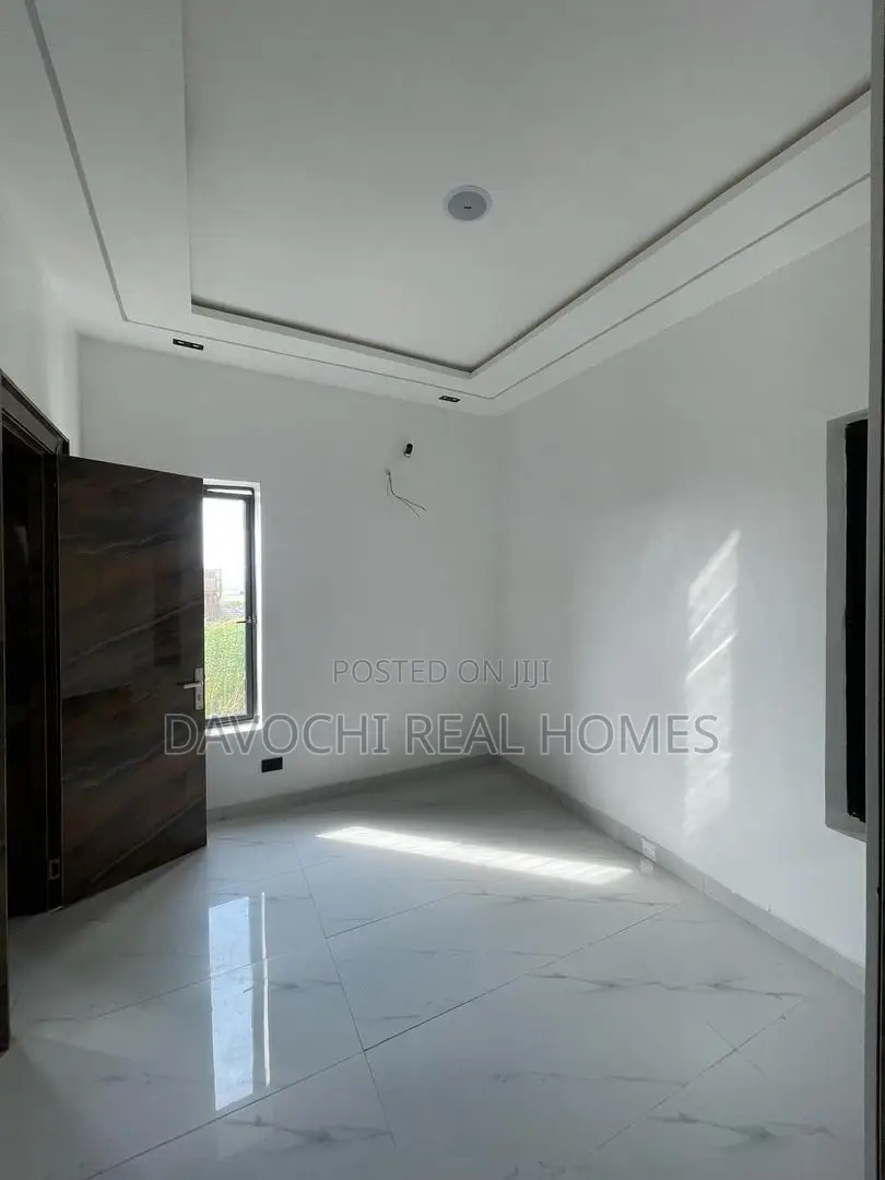 5bdrm Duplex in Ajah for sale in Ado / Ajah