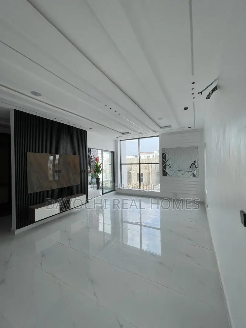 5bdrm Duplex in Ajah for sale in Ado / Ajah