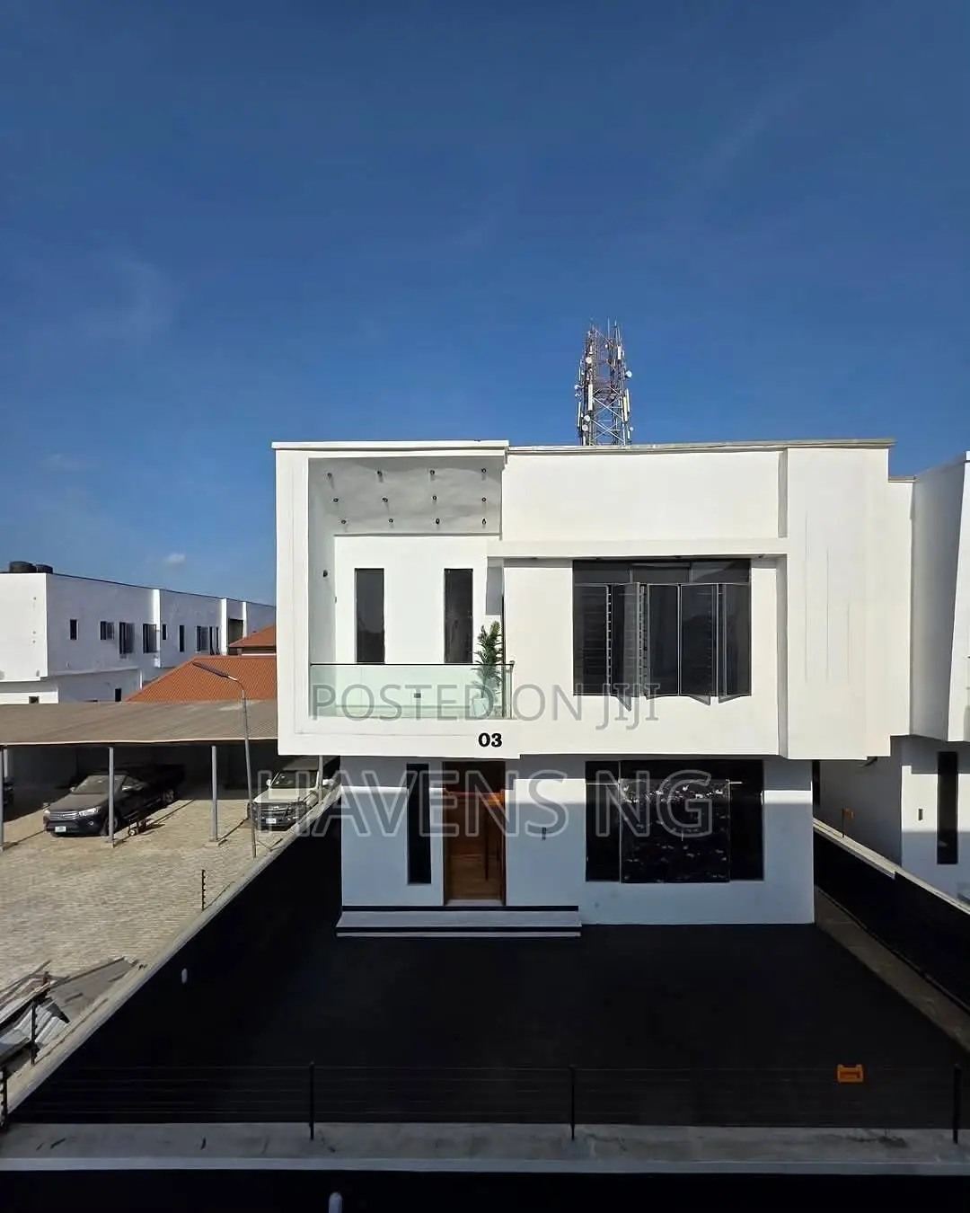 5bdrm Duplex in Idado for sale in Idado