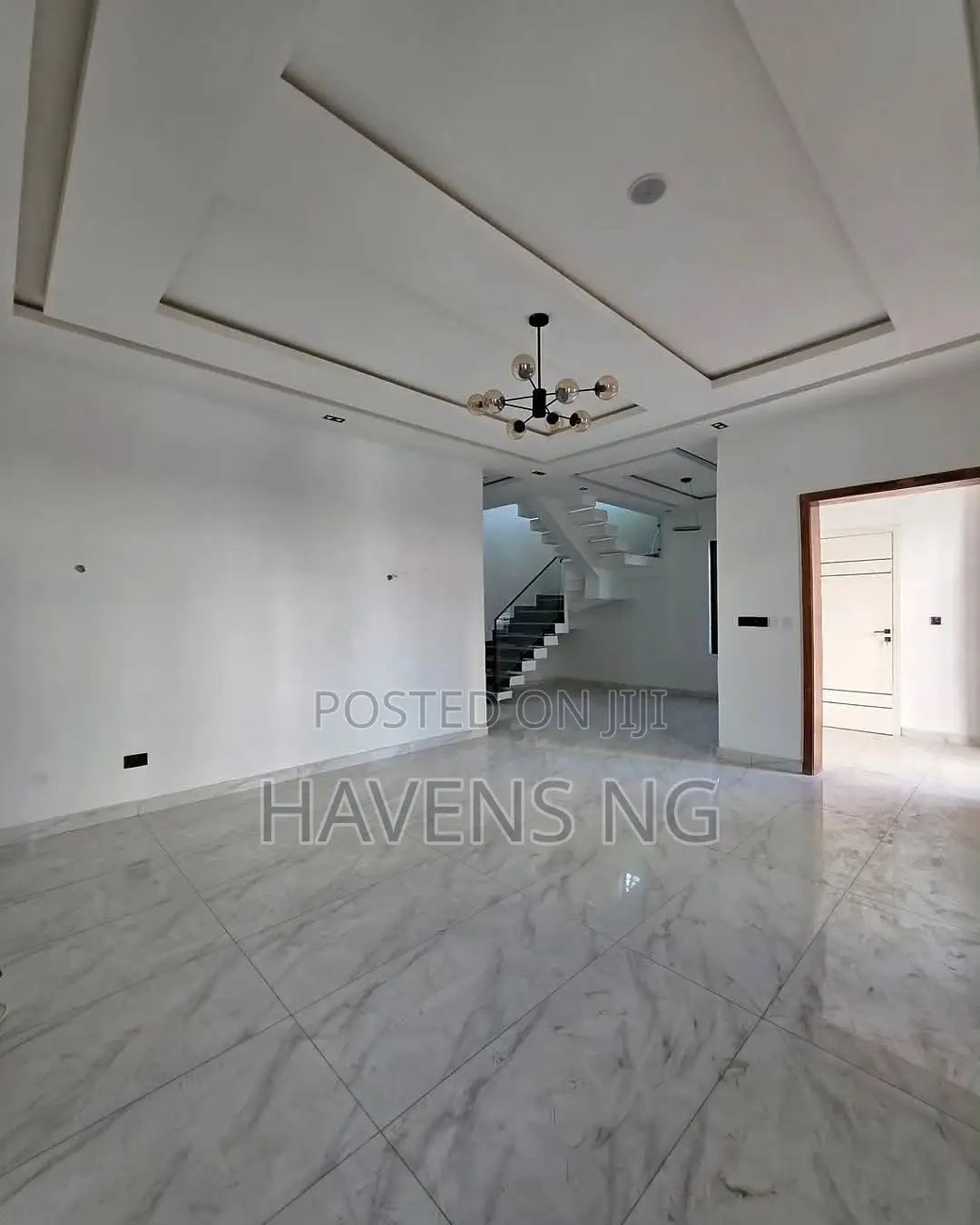 5bdrm Duplex in Idado for sale in Idado