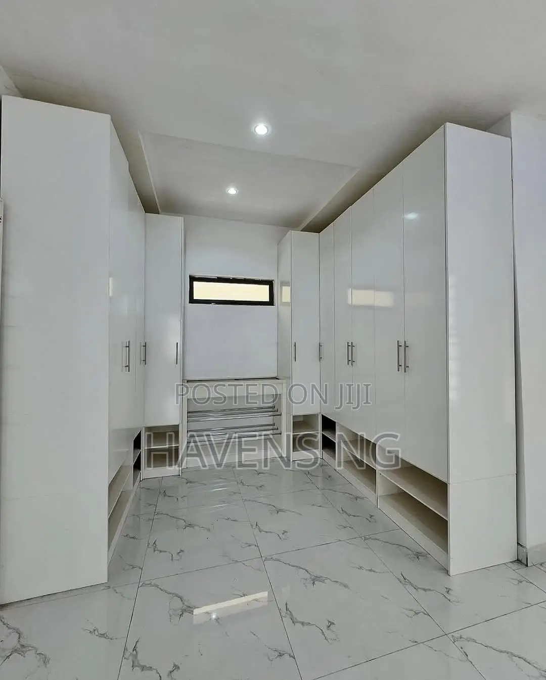 5bdrm Duplex in Lekki Phase 2 for sale in Lekki Phase 2