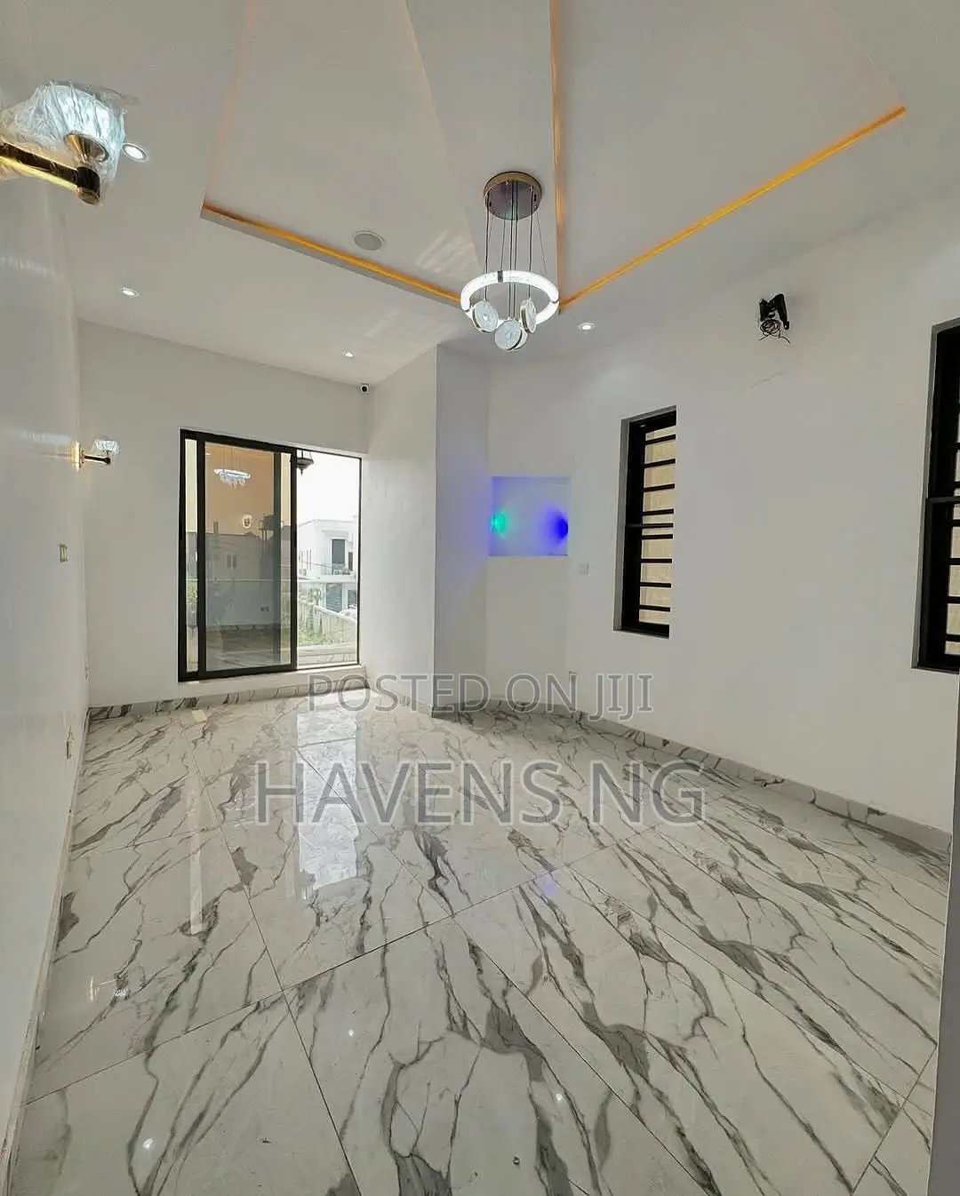 5bdrm Duplex in Lekki Phase 2 for sale in Lekki Phase 2