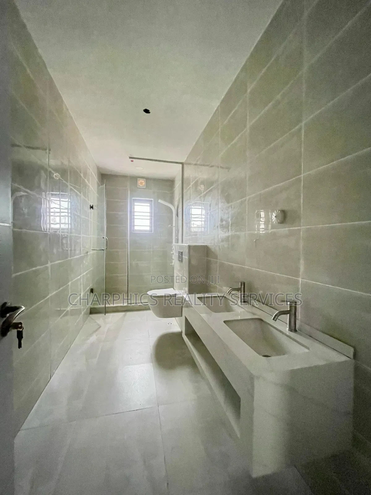 5bdrm Duplex in Ikate for sale in Ikate