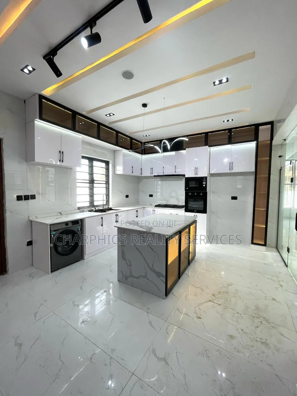 5bdrm Duplex in Ajah for sale in Ajah