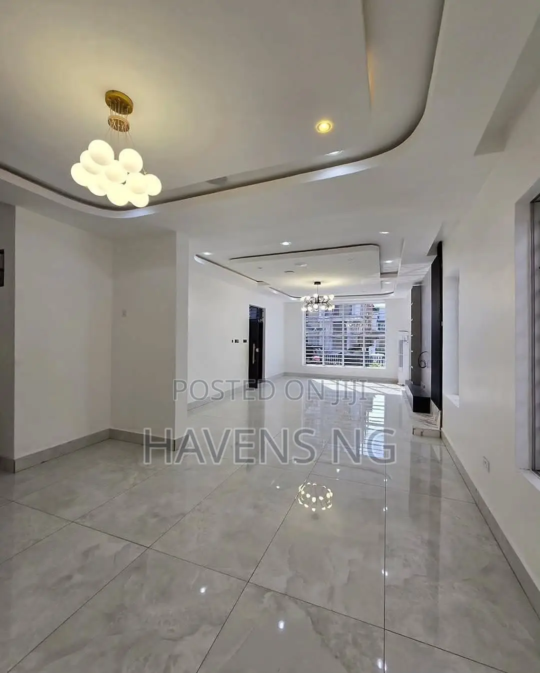 5bdrm Duplex in Lekki Phase 1 for sale in Lekki Phase 1