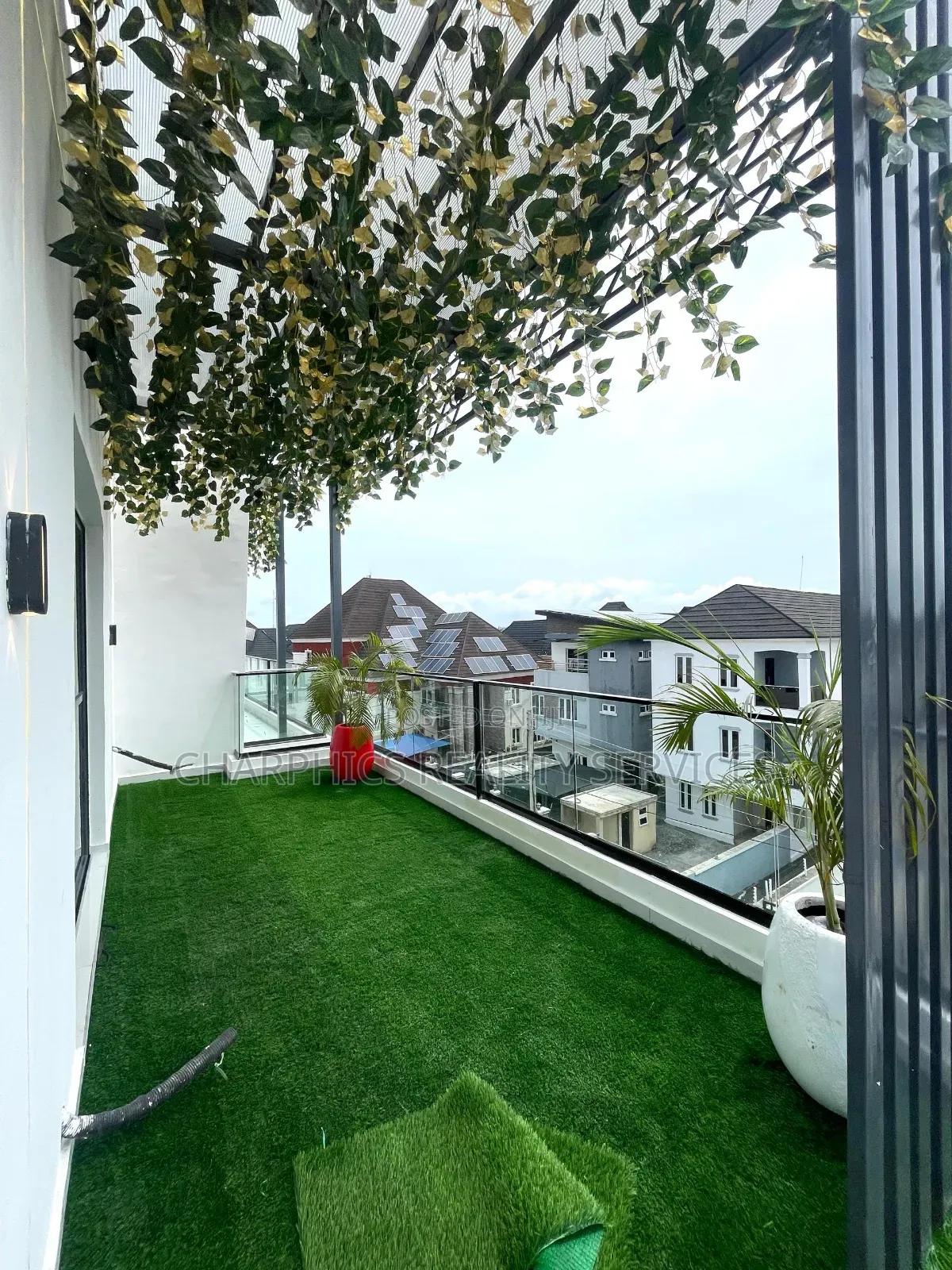 4bdrm Duplex in Ikota for sale in Ikota