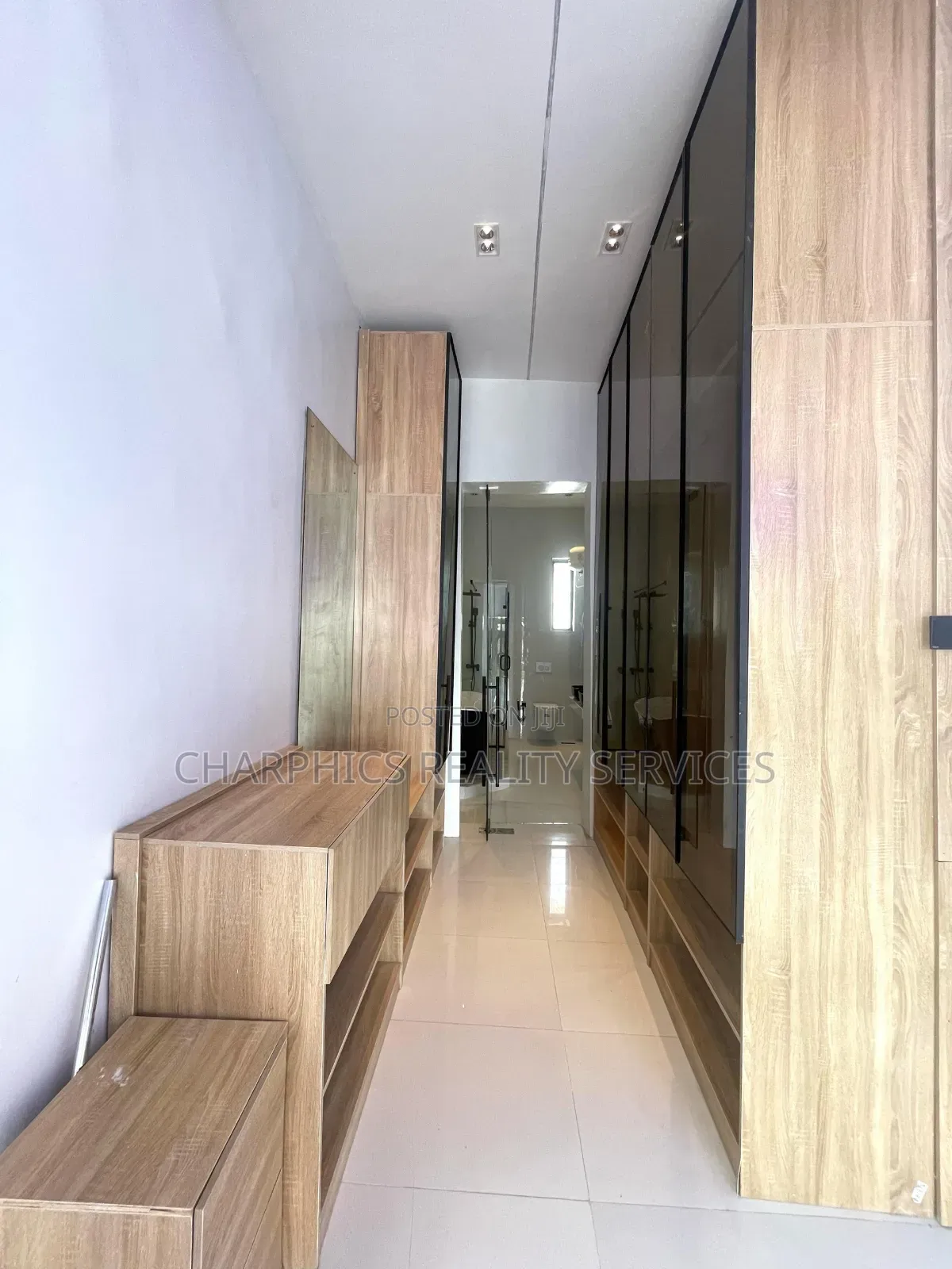 4bdrm Duplex in Ikota for sale in Ikota