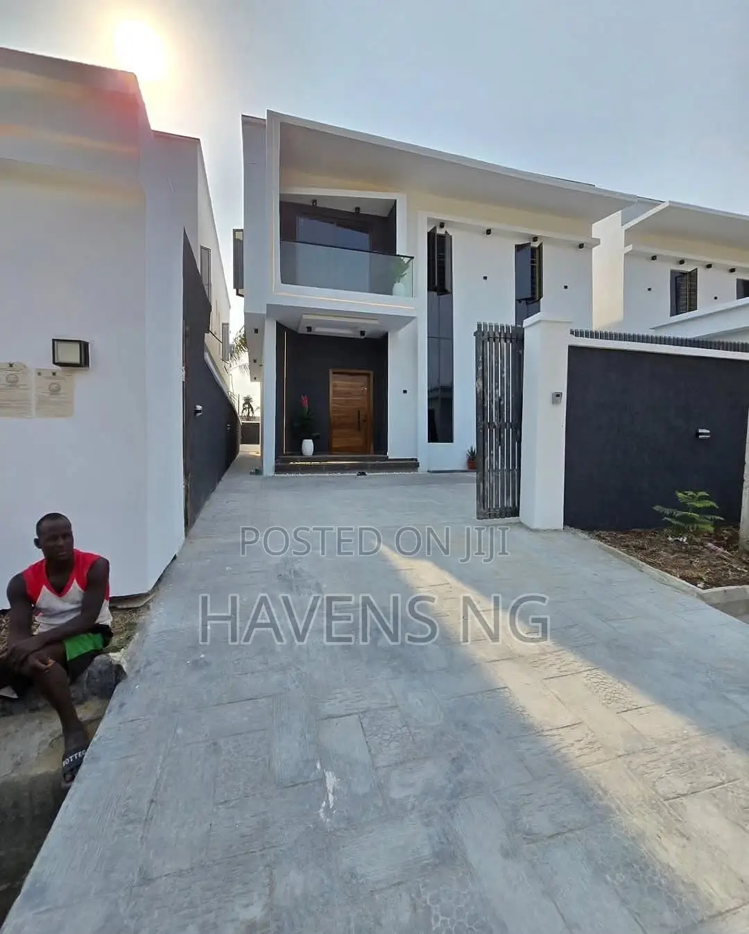 5bdrm Duplex in Lekki Phase 1 for sale in Lekki Phase 1