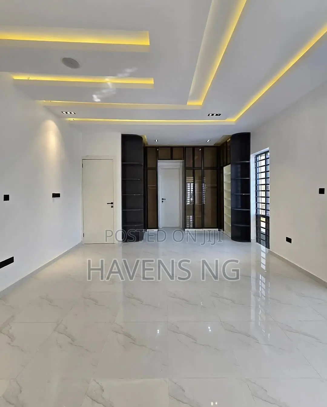 5bdrm Duplex in Lekki Phase 1 for sale in Lekki Phase 1