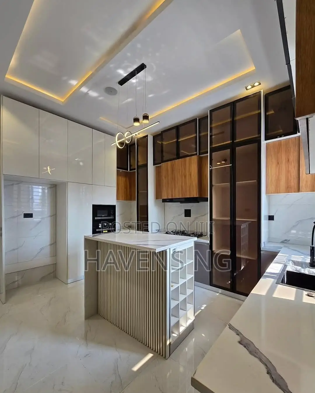 5bdrm Duplex in Lekki Phase 1 for sale in Lekki Phase 1
