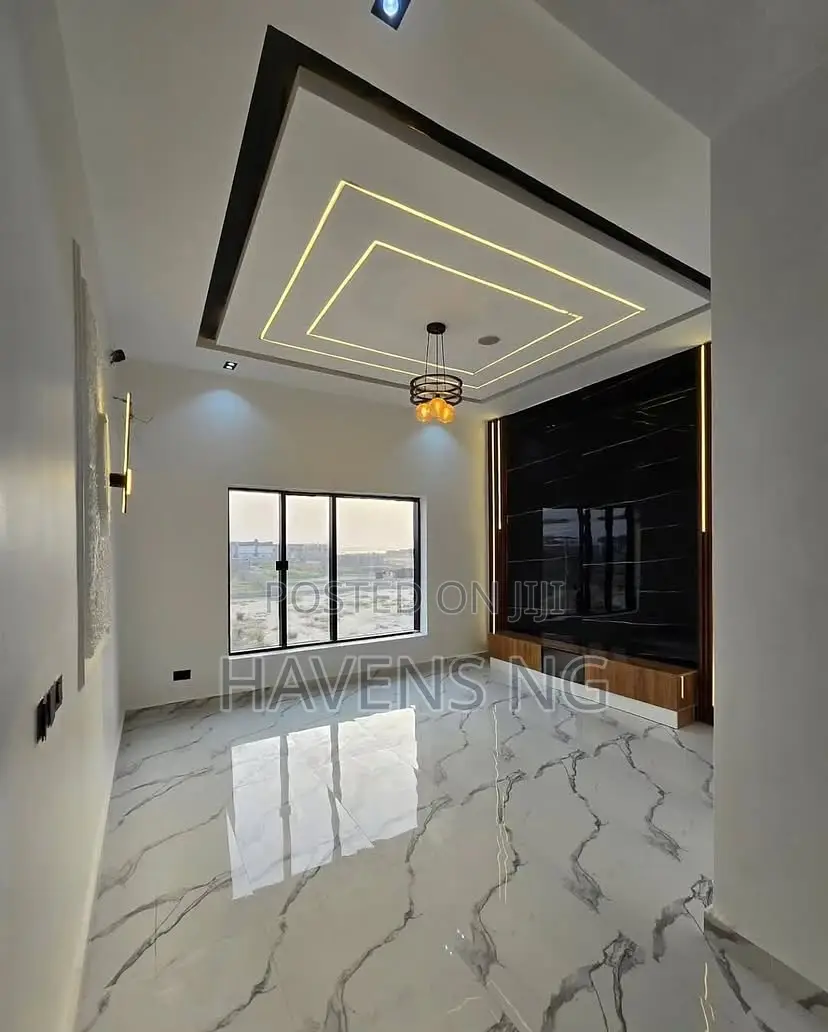 5bdrm Duplex in Lekki Phase 2 for sale in Lekki Phase 2