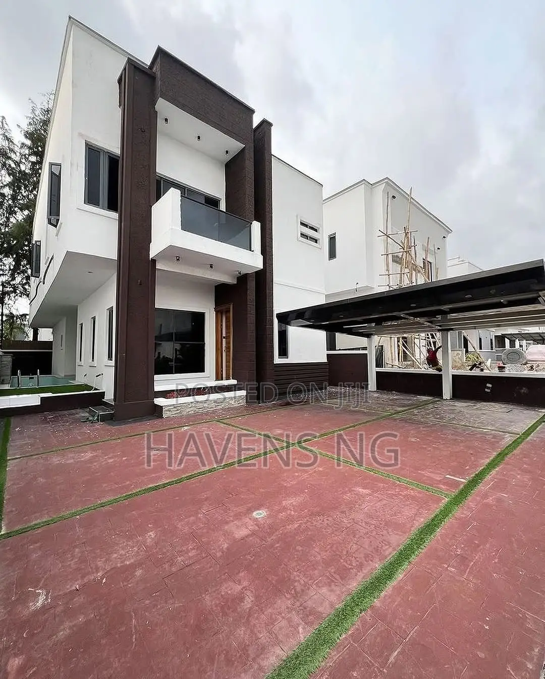 5bdrm Duplex in Lekki Phase 1 for sale in Lekki Phase 1