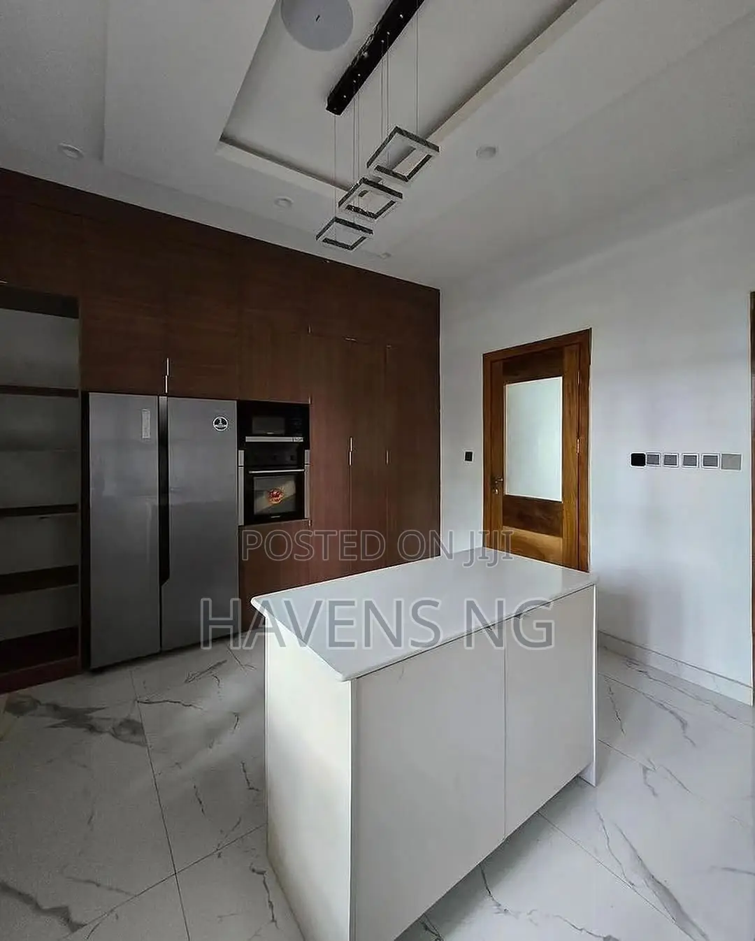 5bdrm Duplex in Lekki Phase 1 for sale in Lekki Phase 1