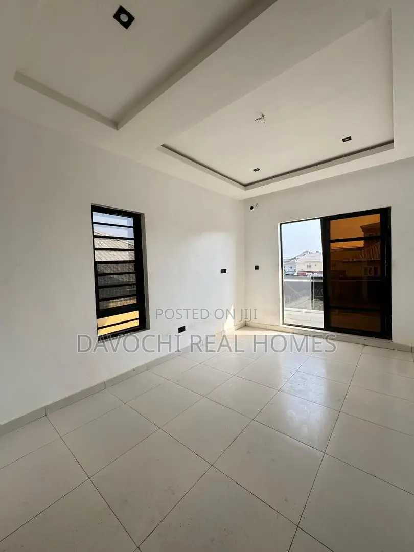 Neat 1 Bedroom Apartment With Excellent Facilities for Sale in Ologolo
