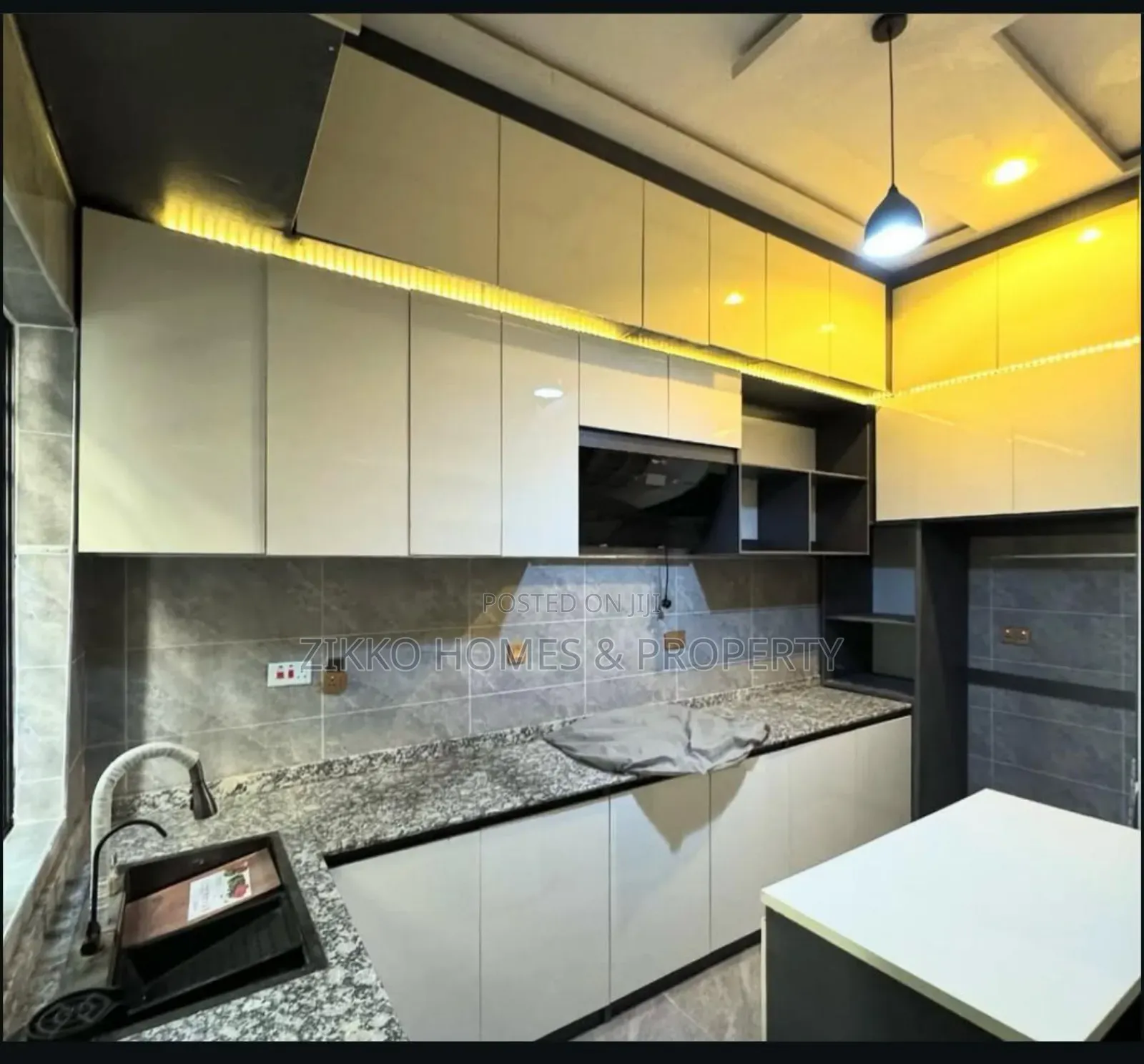 4bdrm Duplex in Ikota, Lekki for sale in Lekki