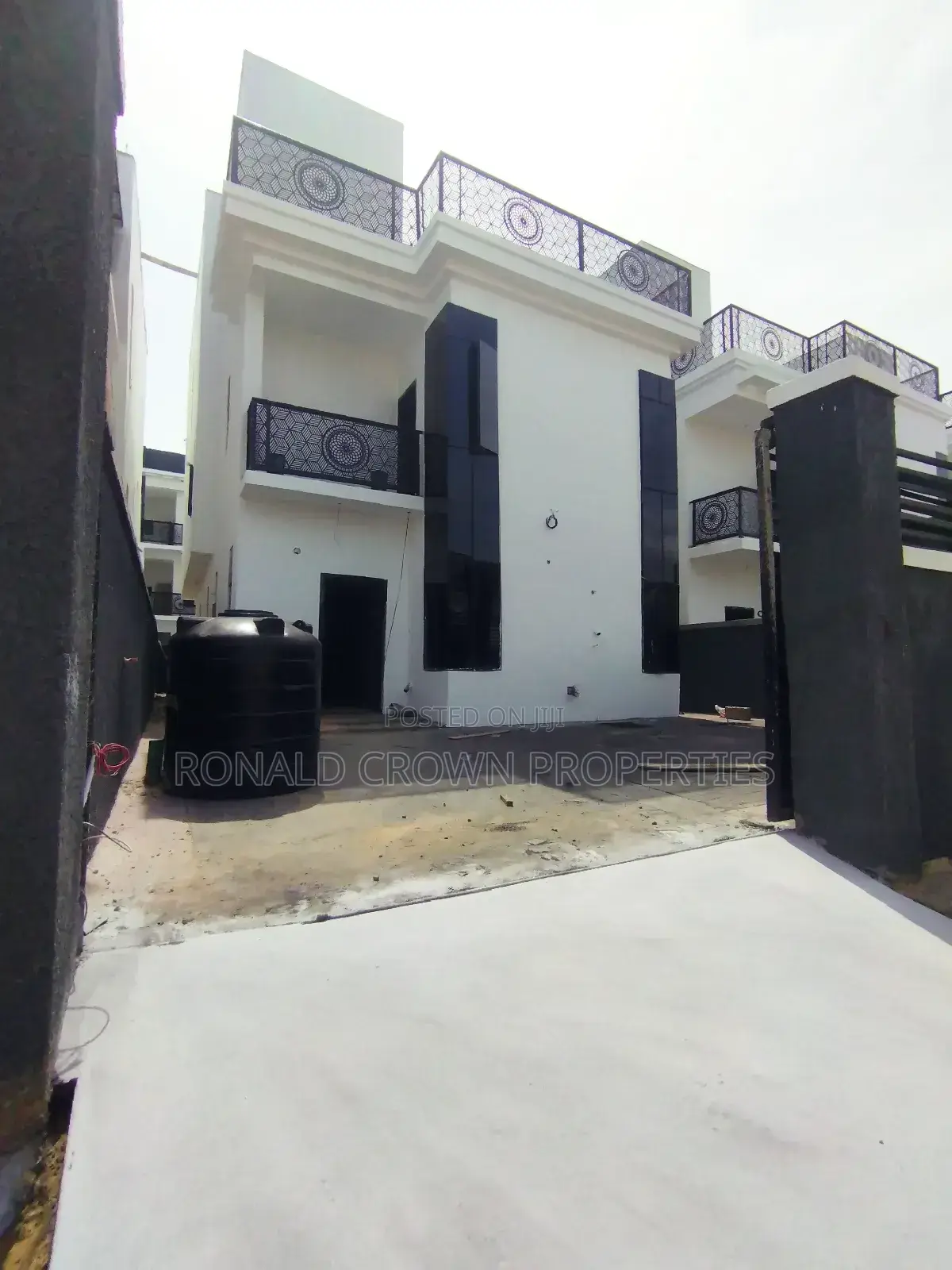 4bdrm Duplex in Ago Palace for sale in Ago Palace