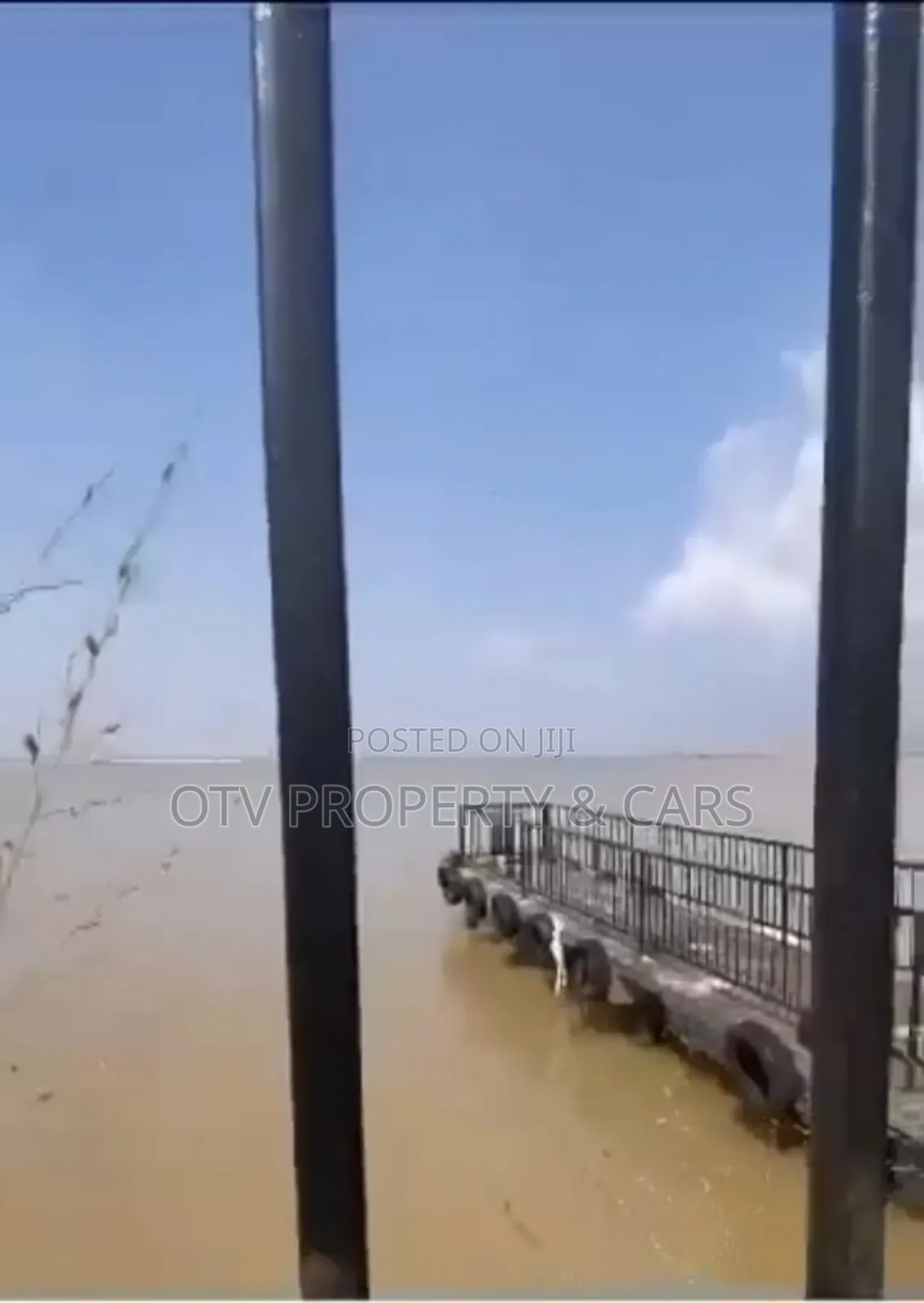 967sqm Waterfront Land In Victoria Garden City in Adeola Odeku
