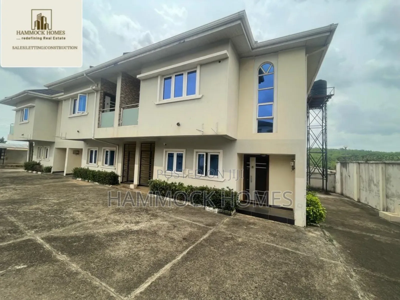 9bdrm Duplex in Alalubosa Gra for sale in Alalubosa