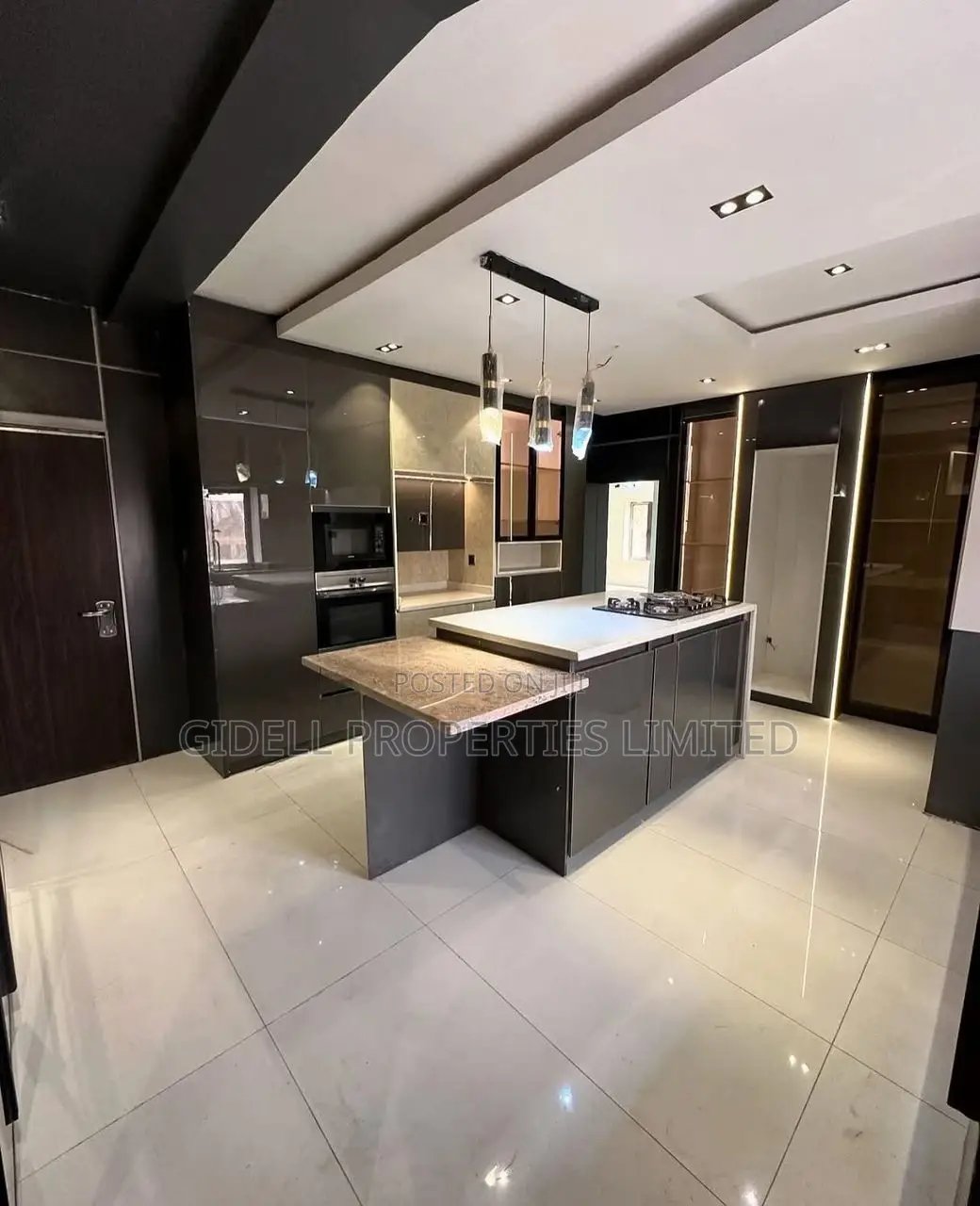 4bdrm Duplex in Life Camp for sale in Life Camp