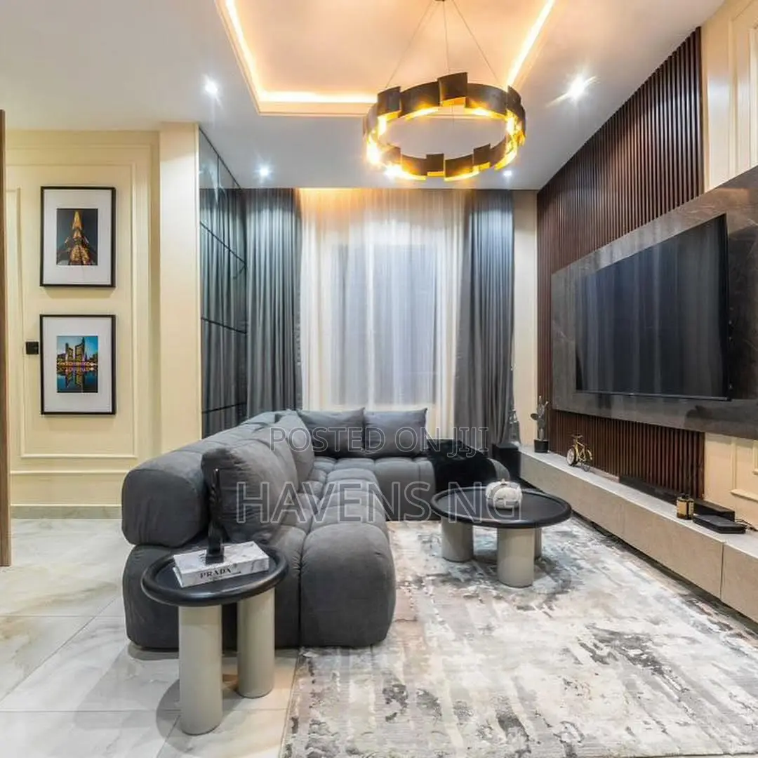 Luxury 1 Bedroom Flat in Lekki Phase 1