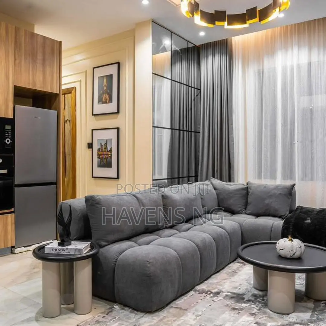 Luxury 1 Bedroom Flat in Lekki Phase 1