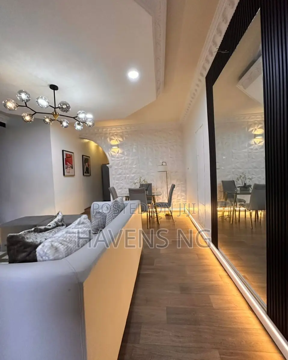 Fully Serviced 1 Bedroom in Lekki Phase 1