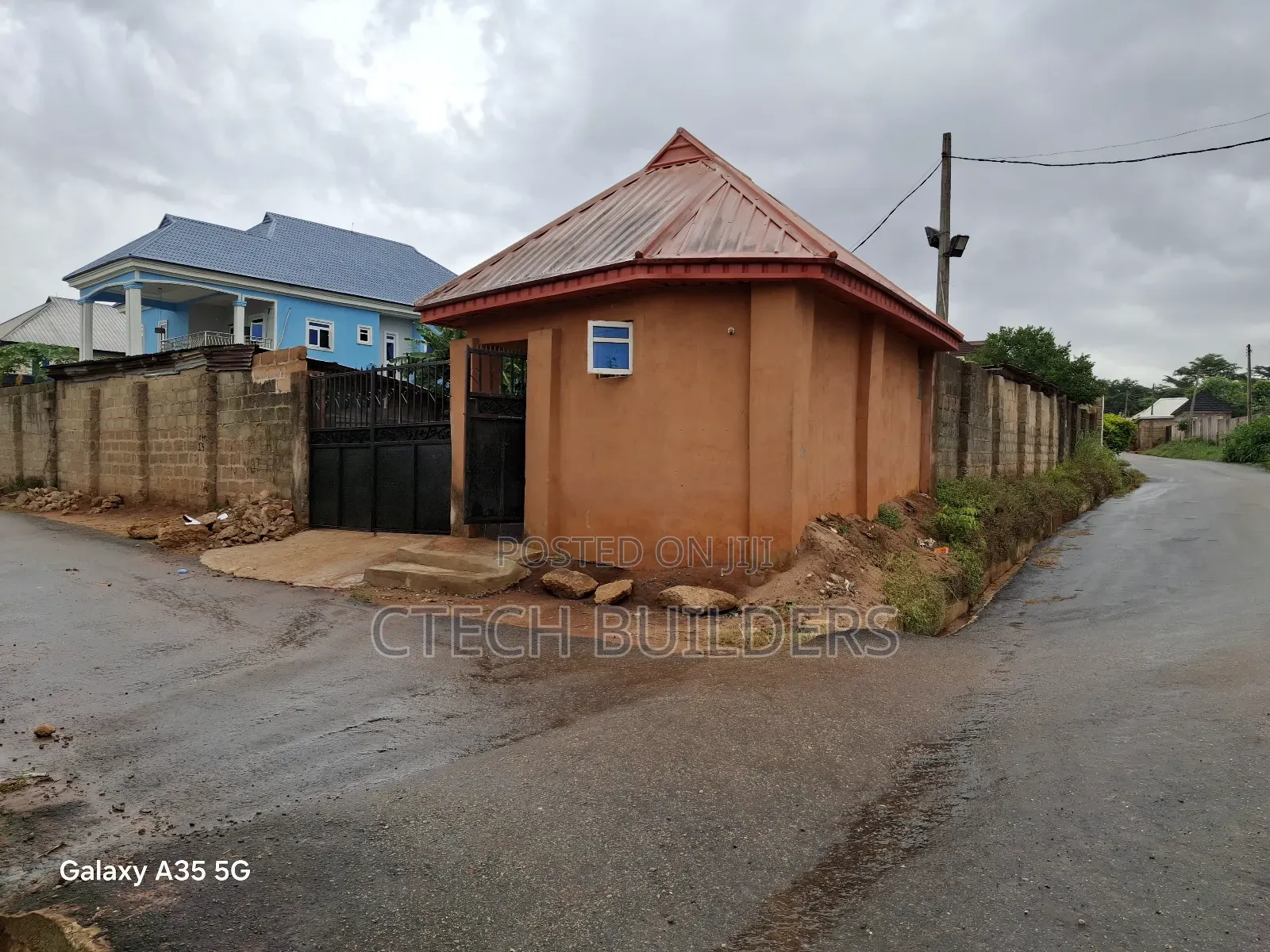 Land on a Tarred Road for Sale in Benin City